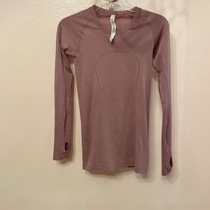 Lululemon swiftly tech long sleeve size 4